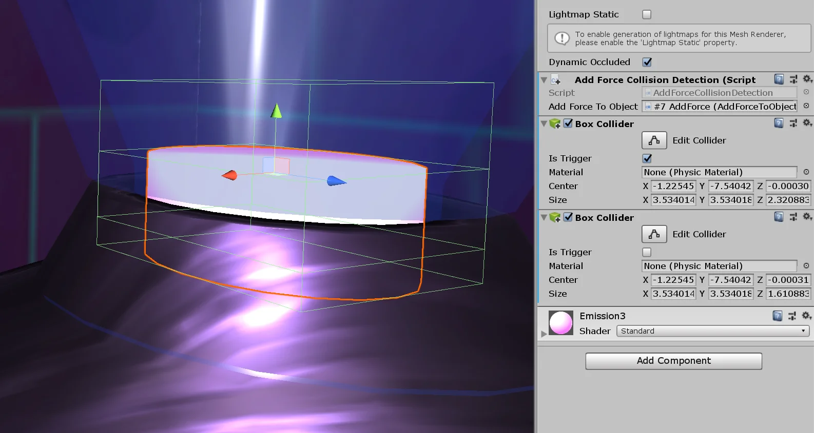 On the left the GameObject in charge of detecting if the ball touches the ground. To the right its components in the inspector.